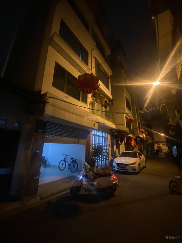 Bán nhà long biên 5 tầng, gara, thang máy, ô tô tránh