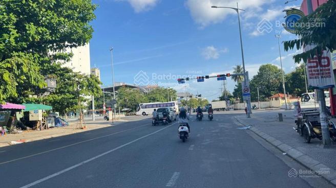 Chào bán siêu phẩm góc 2 mặt tiền núi thành, hải châu 535m2 giá cực kì tốt  0905 599 ***