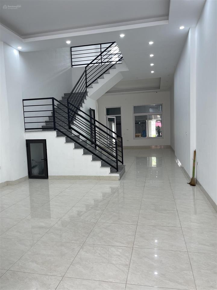 Cho thuê liền kề 5 tầng louis city hoàn thiện giá 15 triệu/tháng gần trục đường lê quang đạo