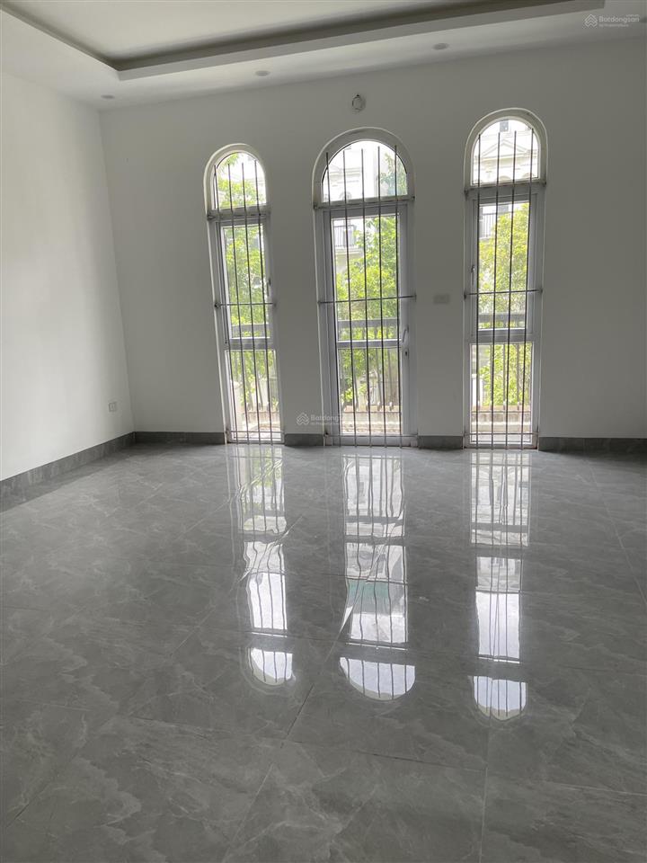 Cho thuê liền kề 5 tầng louis city hoàn thiện giá 15 triệu/tháng gần trục đường lê quang đạo