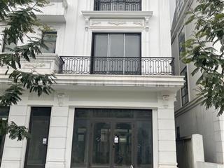 Cho thuê liền kề 5 tầng louis city hoàn thiện giá 15 triệu/tháng gần trục đường lê quang đạo