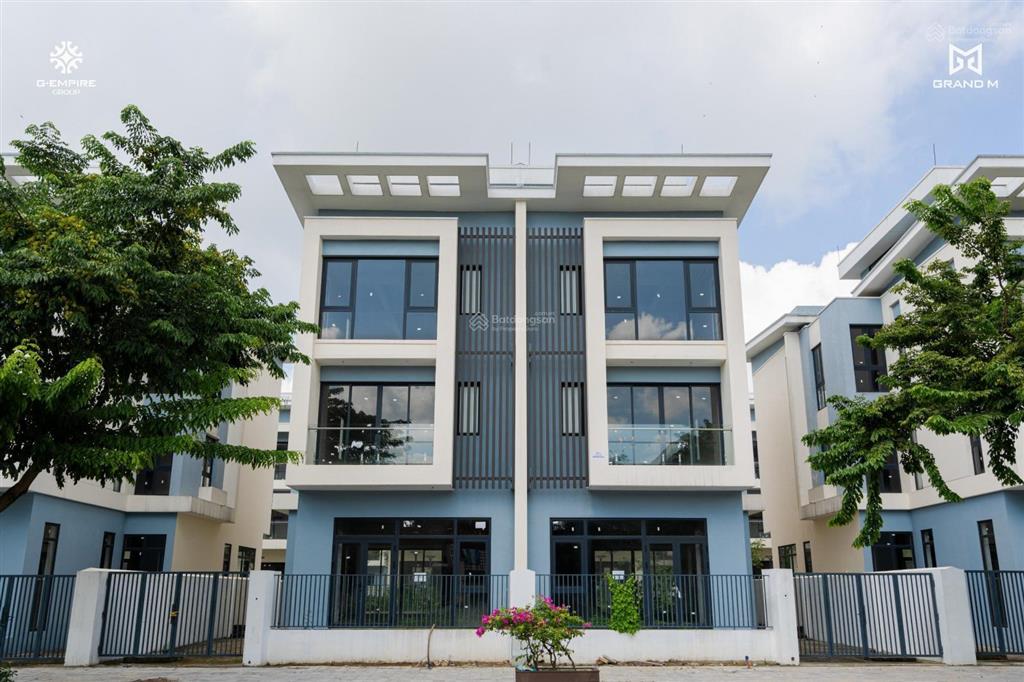 Cho thuê bt dương nội view công viên thiên văn học đường lê quang đạo 180m2 giá 15 triệu. hđ 10 năm