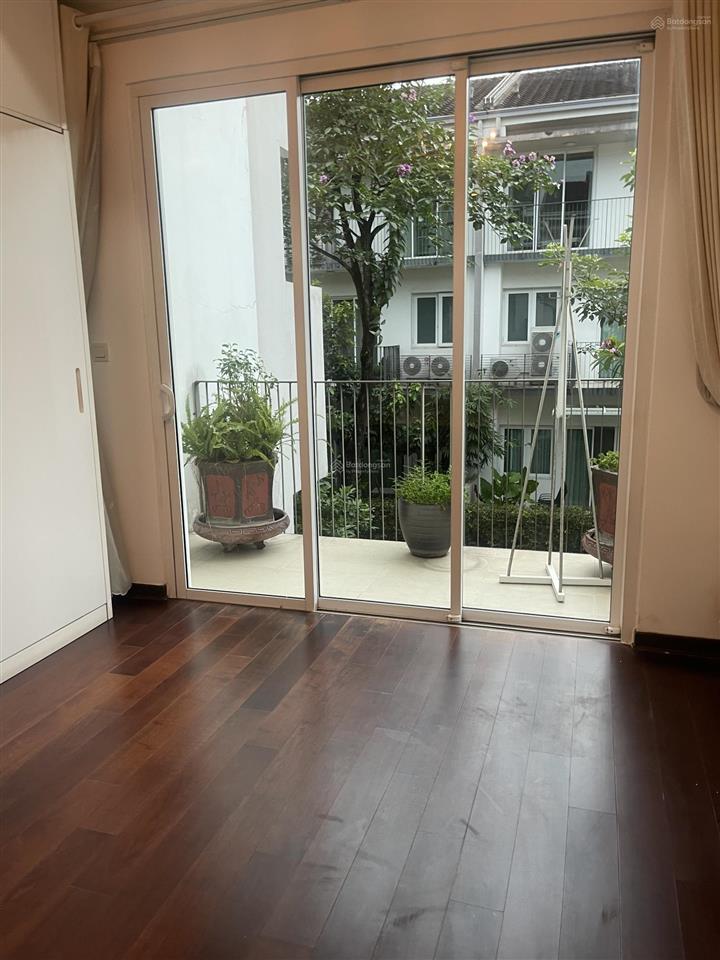 Cho thuê biệt thự park city, hà đông giá 22 triệu/tháng, hoàn thiện full.
