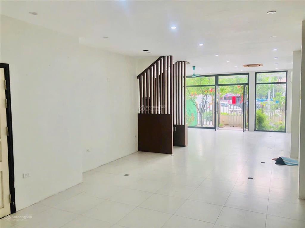 Chính chủ cần cho thuê tầng 1 bt an phú shop villa, dương nội giá 13 triệu/tháng