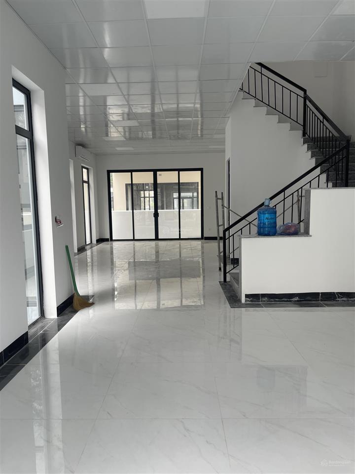 Chính chủ cần bán gấp căn biệt thự dương nội hoàn thiện đẹp ngay cạnh công viên thiên văn học 35 tỷ