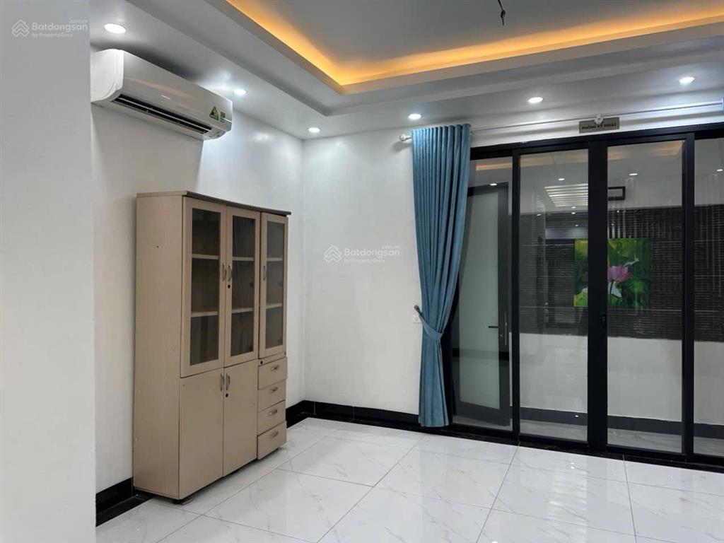 Cho thuê gấp căn bt/lk khu dương nội hoàn thiện có thang máy giá 25 triệu/tháng