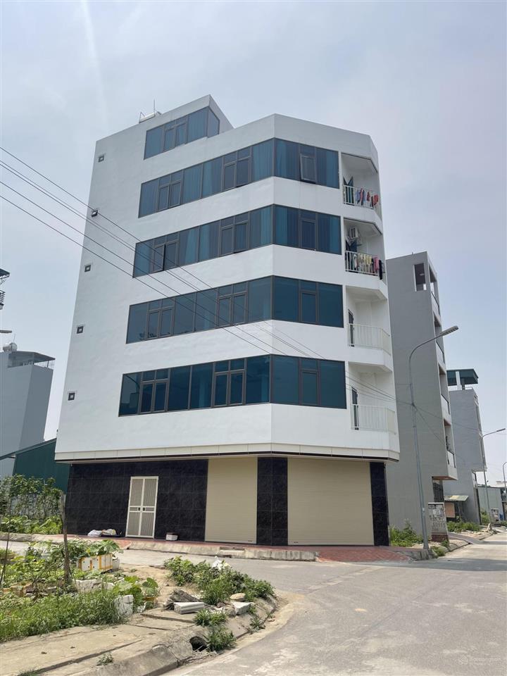 Cho thuê văn phòng  tầng 123  lô góc 2 mặt tiền  có thang máy.