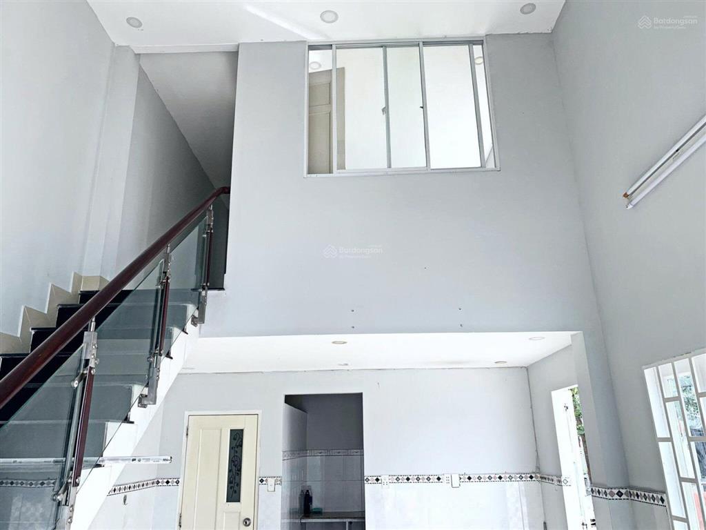 Cho thuê nhà giá rẻ vườn lài, trệt+lửng, 2pn2wc,96m2, chỉ 7tr/tháng (nhà trống sẵn). 0946 753 ***