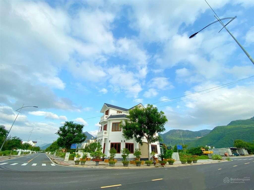 Nền golden bay d1723 (duy nhất dãy biệt thự hdmb) hướng biển đông nam giá 29,5tr/m2. 0946 753 ***