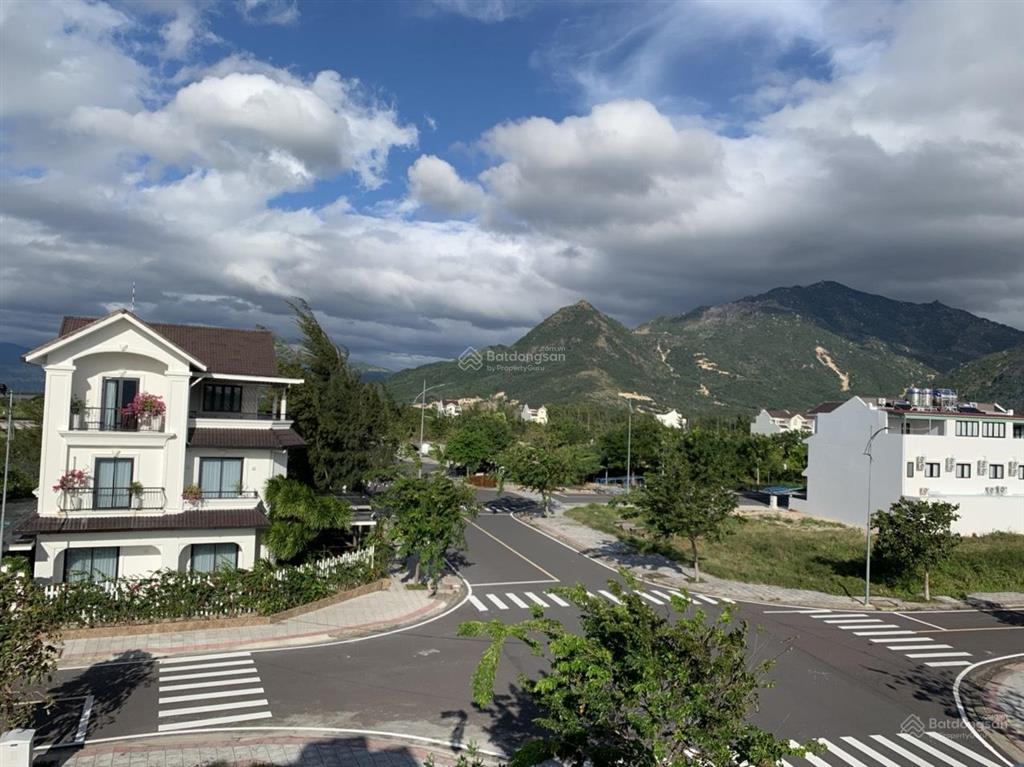 Nền golden bay d1723 (duy nhất dãy biệt thự hdmb) hướng biển đông nam giá 29,5tr/m2. 0946 753 ***