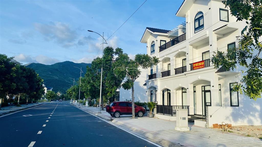 Nền golden bay d1723 (duy nhất dãy biệt thự hdmb) hướng biển đông nam giá 29,5tr/m2. 0946 753 ***