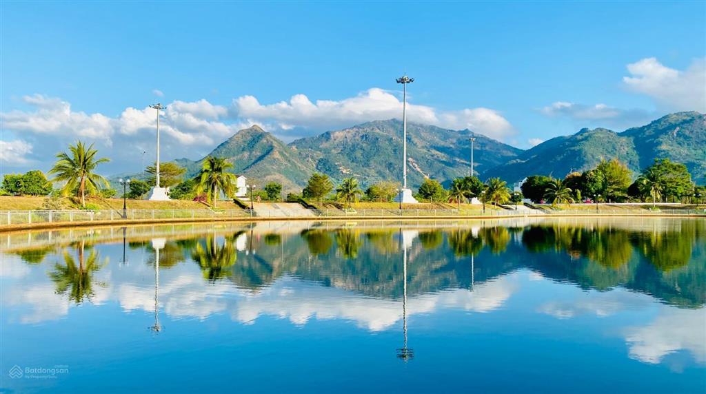 Nền golden bay d1723 (duy nhất dãy biệt thự hdmb) hướng biển đông nam giá 29,5tr/m2. 0946 753 ***