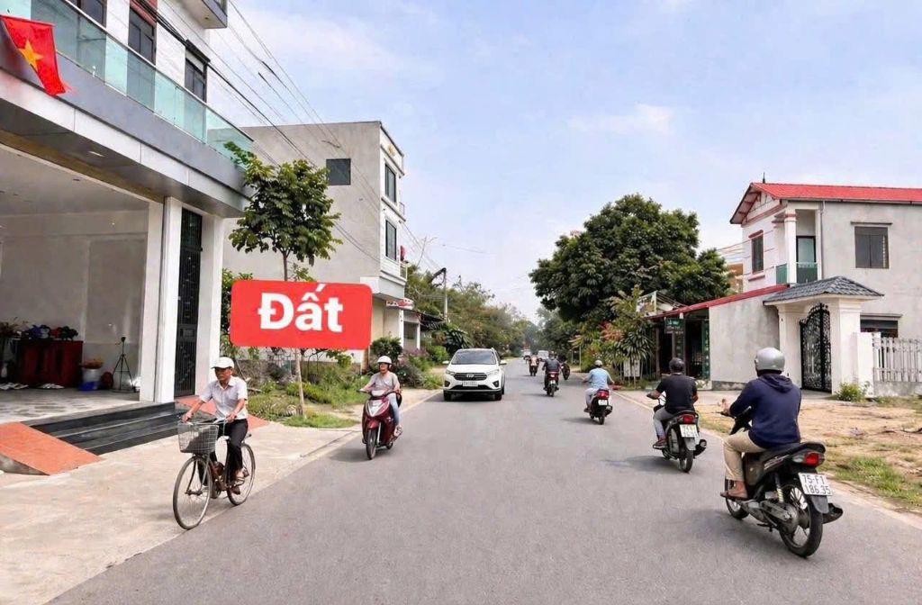 BÁN GẤP LÔ ĐẤT KINH DOANH HIẾM CỔNG CHỢ SỐ 8- KIM LONG- DT89m MT5m GIÁ CHỈ 2,18 TỶ SĐCC 0988296228