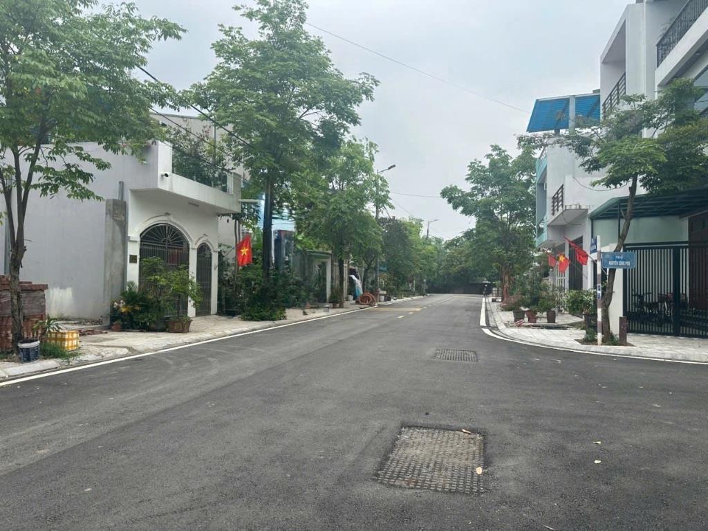 Bán gấp lô đất đẹp phố Bình Lệ Nguyên, Hội Hợp DT95m MT5m full thổ cư sẵn sổ giá 2,83 tỷ 0988296228