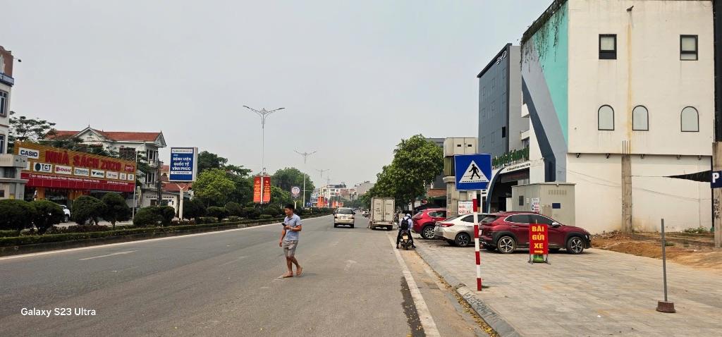 Bán gấp lô góc đất 2 mặt tiền Liên Bảo, Vĩnh Yên DT90m MT6m Full Thổ Cư sẵn sổ giá 2,38 tỷ 0988296228