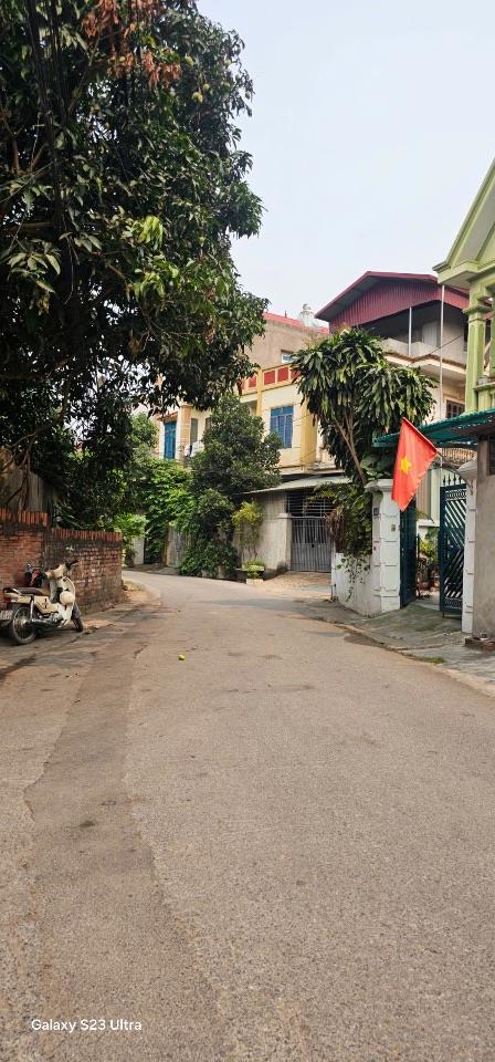 Bán gấp lô góc đất 2 mặt tiền Liên Bảo, Vĩnh Yên DT90m MT6m Full Thổ Cư sẵn sổ giá 2,38 tỷ 0988296228