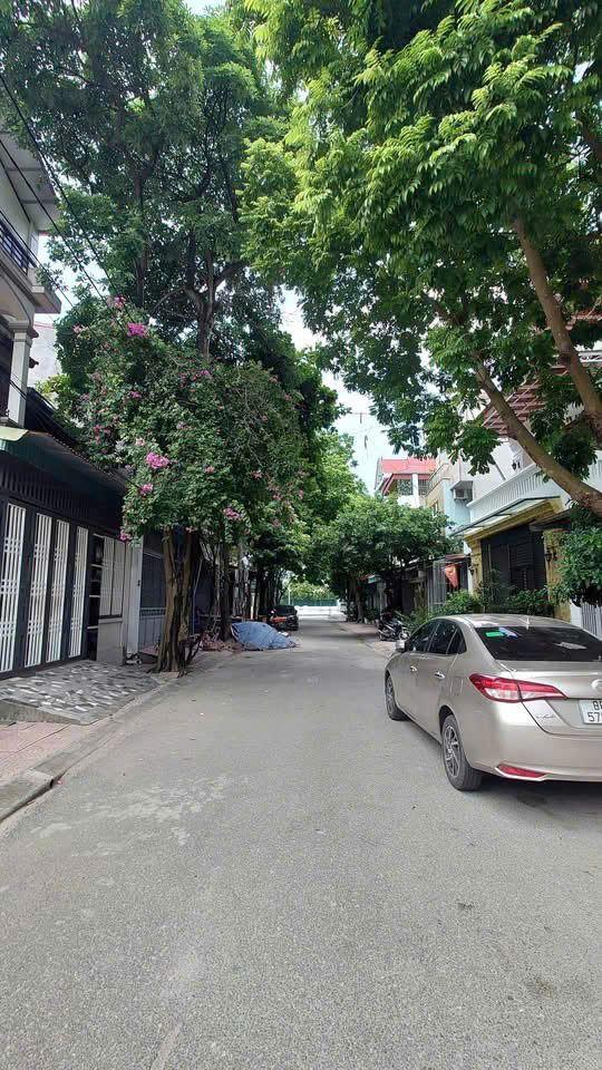 Tôi cần bán nhanh lô đất tại KDC Làng Cả, Hội Hợp DT 119m2, MT 8m nở hậu đẹp sẵn sổ giá chỉ 3,4 tỷ 0988296228