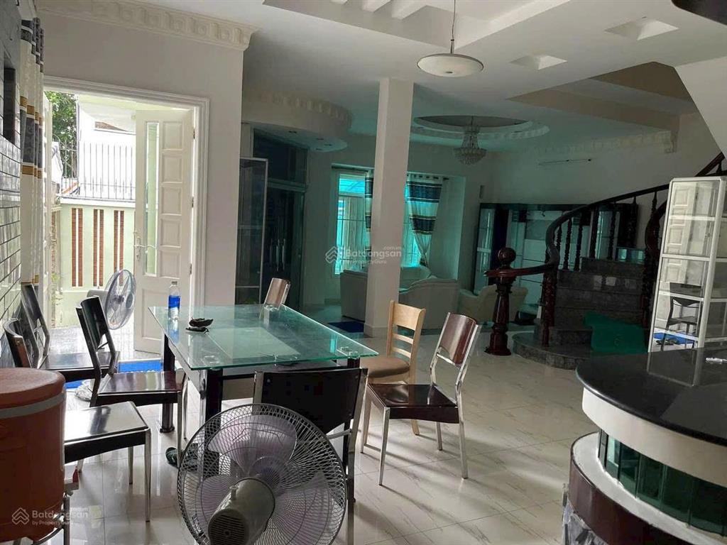 Cần bán biệt thự trần phú, p5, cách biển 30m, (dt 171.3m2) + 1t + 2l + giá cực tốt chỉ 15,5 tỷ