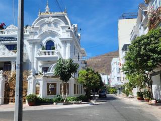 Cấn tiền bán gấp lô đất biệt thự trung tâm tp vũng tàu, p2 ( dt 750m2) + giá cực tốt