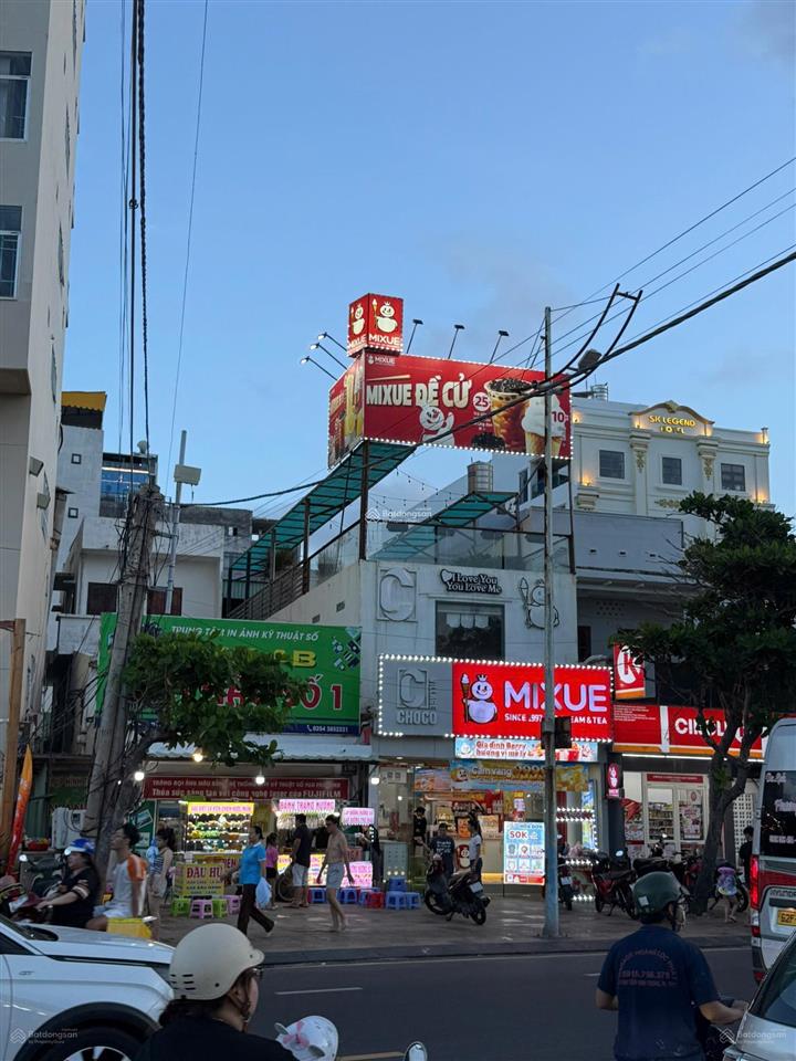 Bán mặt tiền hoàng hoa thám view biển, phường 2 + (dt 131m2) + nhà 1t + 2l + vị trí kd đắc địa