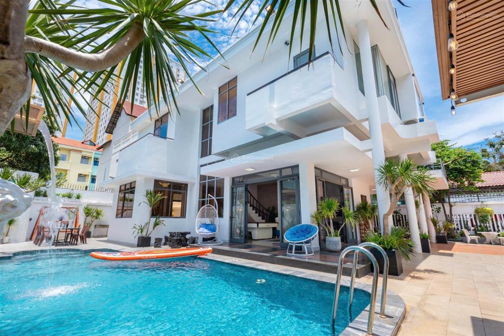 Bán biệt thự sang trọng khu á châu, p. vũng tàu + (dt 450m2) + có dòng tiền ổn định + giá cực tốt