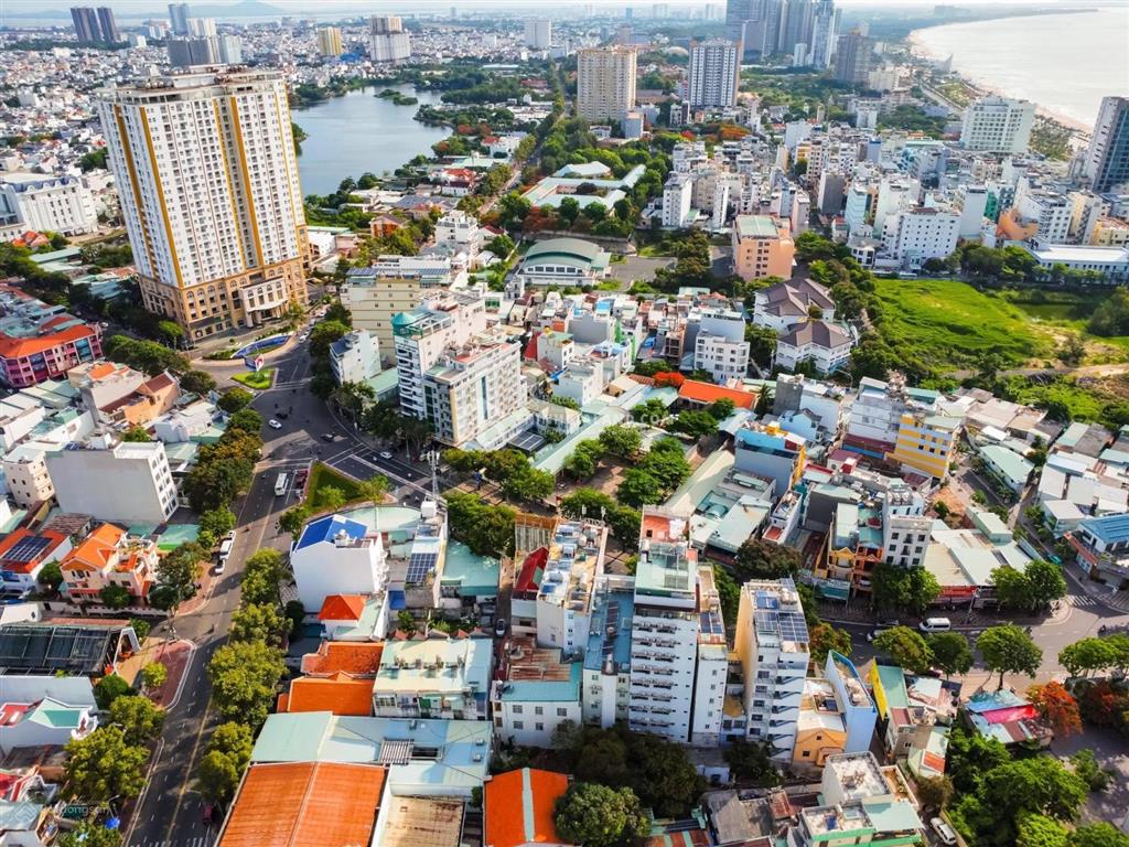 Bán mặt tiền vị trí vàng hoàng hoa thám, p. vũng tàu + ngang 8m + sát biển thùy vân