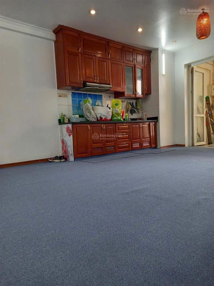 Cho thuê căn 2 ngủ 80m mặt đường võ chí công  gần 2 con rồng, tầng trung, view cầu nhật tân