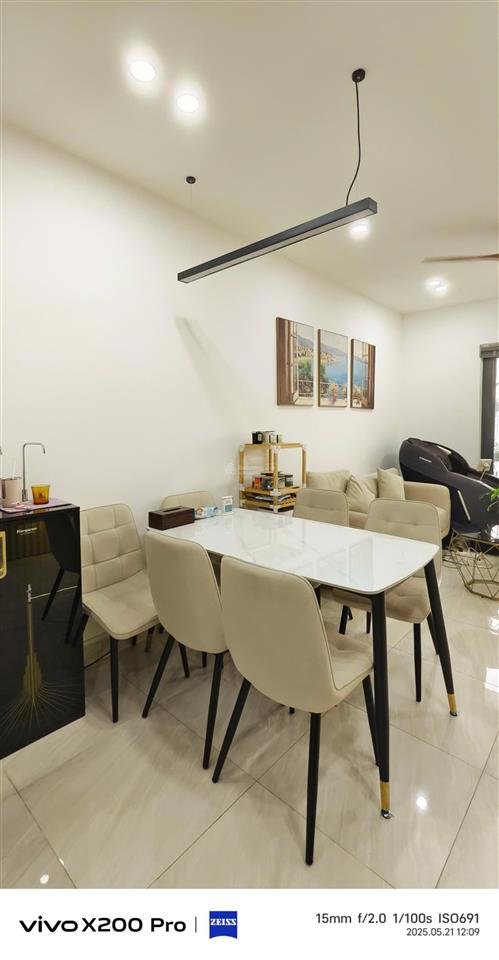 Bán căn hộ 2pn stown dt 61m2, giá 3.65 tỷ