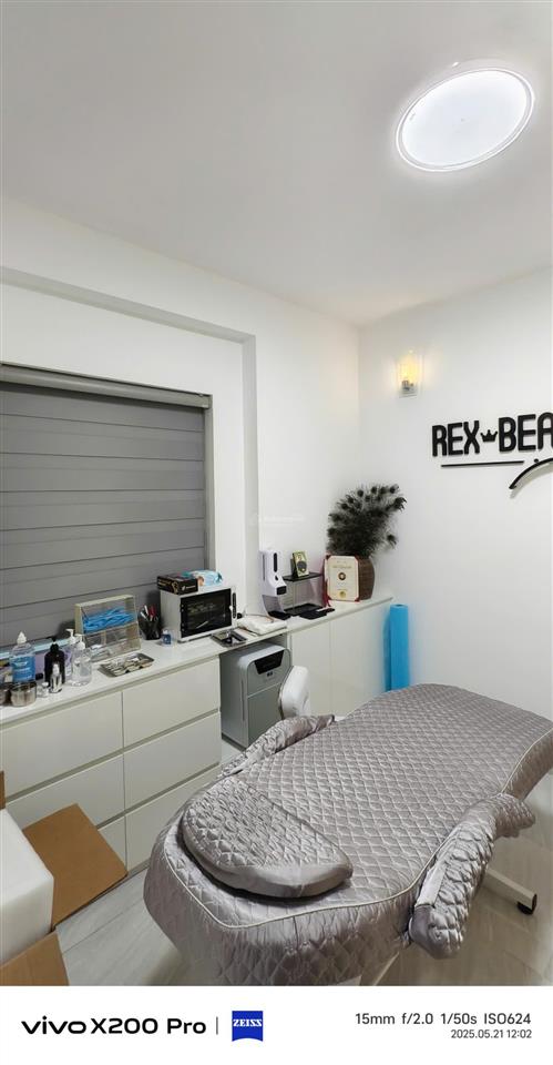 Bán căn hộ 2pn stown dt 61m2, giá 3.65 tỷ