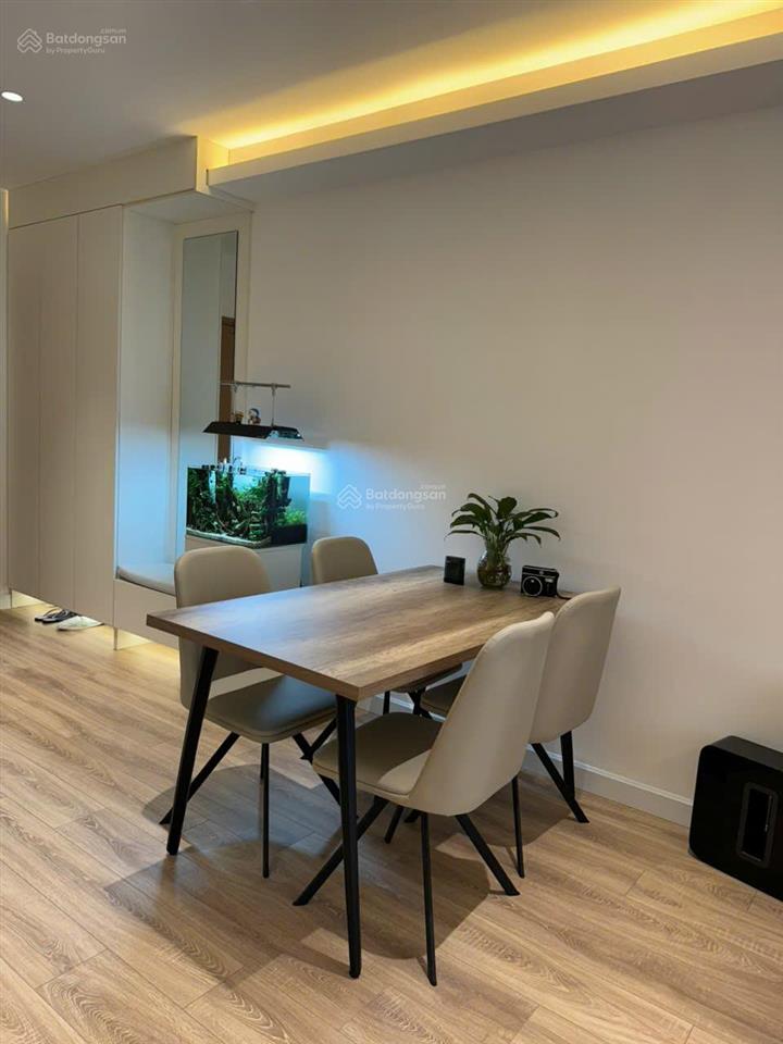 Nhà tốt, giá rẻ 61m2 sổ hồng, giá 3,4 tỷ, nội thất đẹp