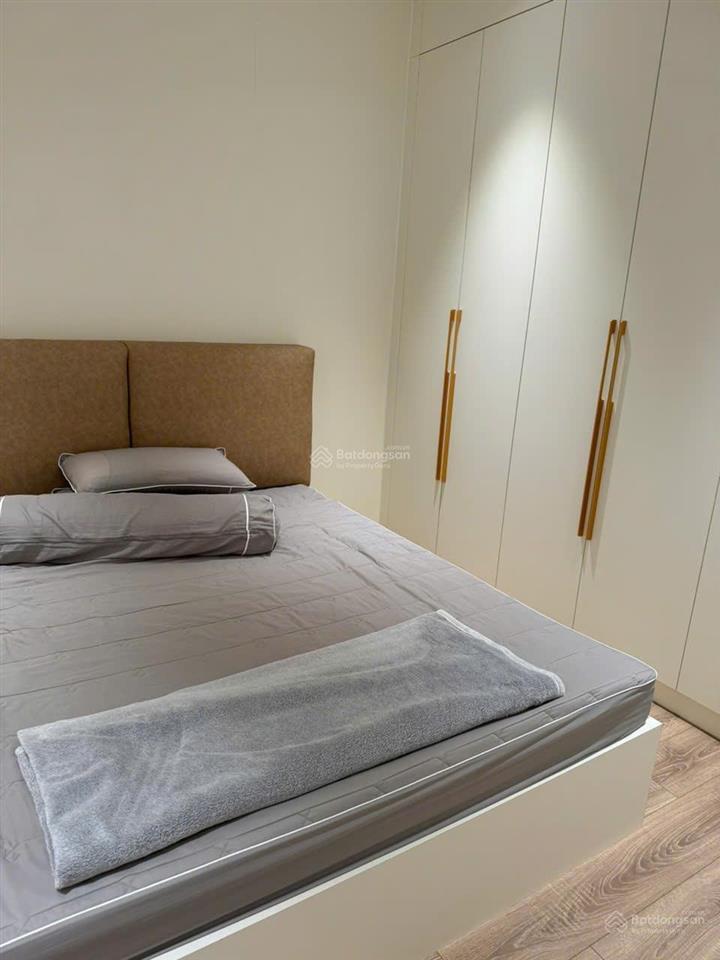 Nhà tốt, giá rẻ 61m2 sổ hồng, giá 3,4 tỷ, nội thất đẹp