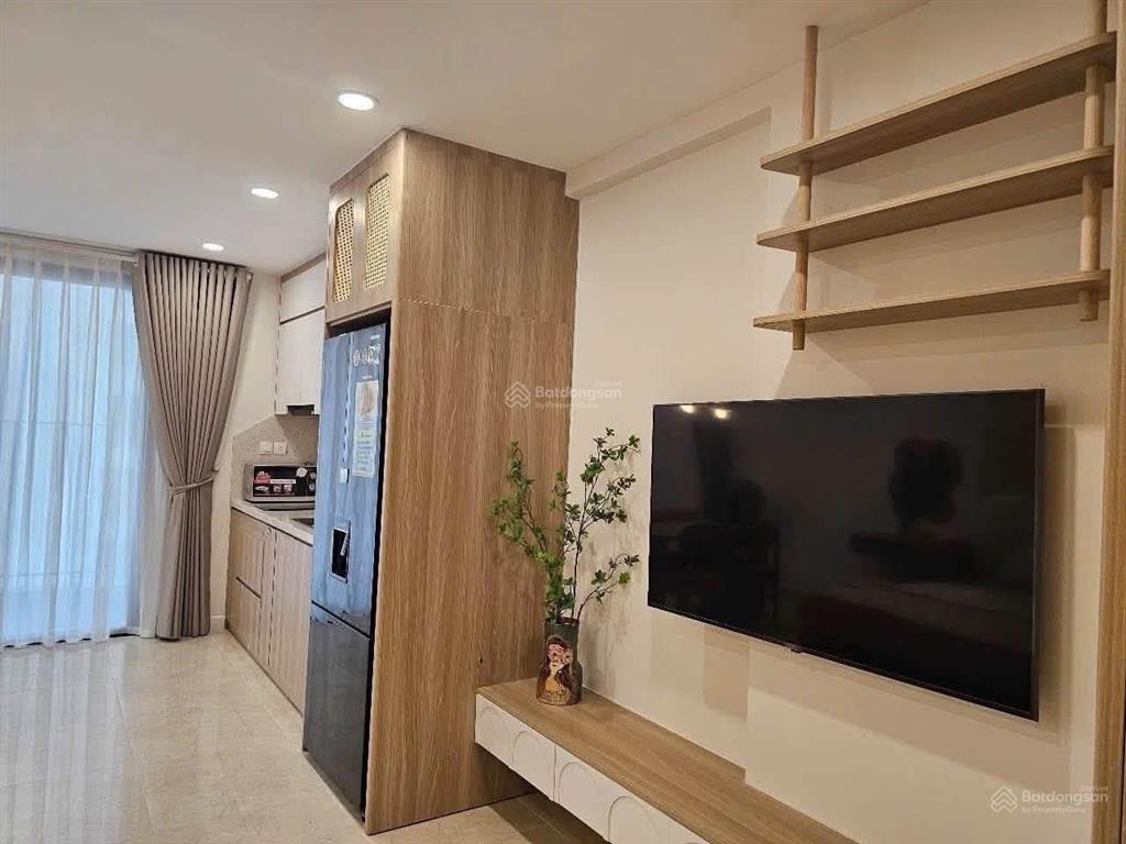 3,4 tỷ  sở hữu ngay căn studio full đồ đẹp toà c2 vinhomes d'capitale trần duy hưng 0777 393 ***