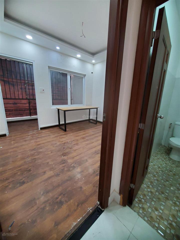 Cho thuê nhà nguyên căn bạch đằng trệt 2 lầu 4pn 4wc hxh