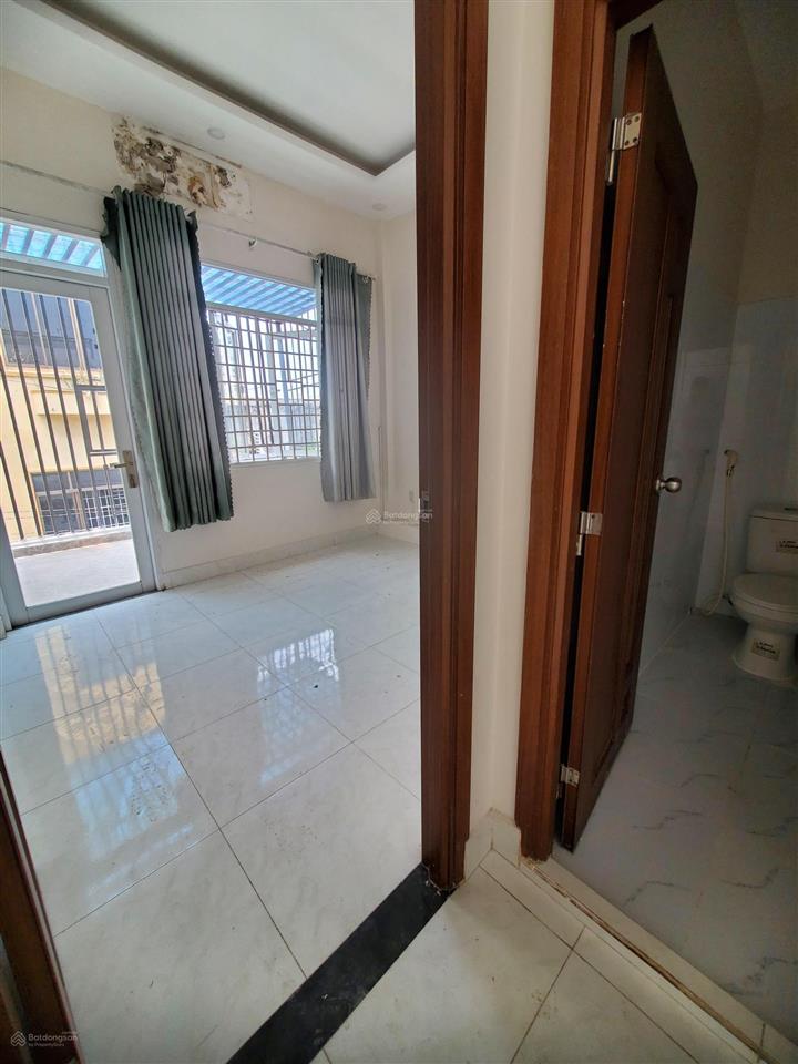 Cho thuê nhà nguyên căn bạch đằng trệt 2 lầu 4pn 4wc hxh