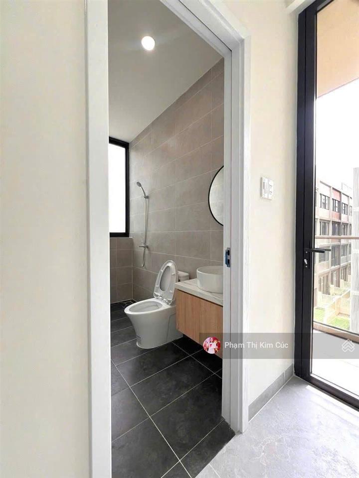 Cho thuê góc 2 mặt tiền đường lớn siêu đẹp hoàn thiện mới 100%. giá tốt nhất the global city