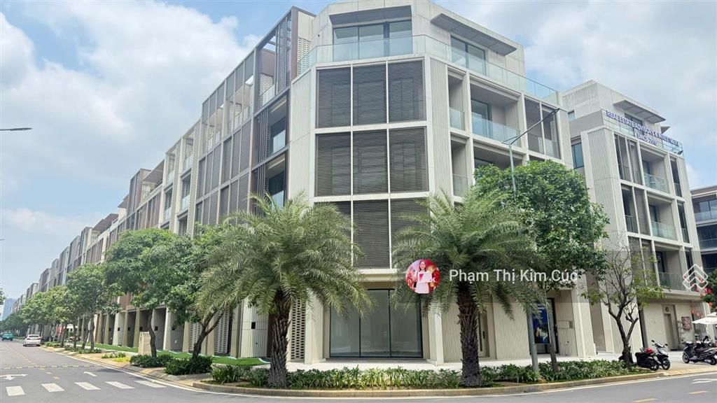 Cho thuê góc 2 mặt tiền đường lớn siêu đẹp hoàn thiện mới 100%. giá tốt nhất the global city