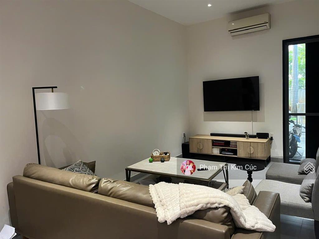 Nhà phố palm residence full nội thất cao cấp cho thuê 33 triệu. vị trí ngay hồ bơi, công viên đẹp