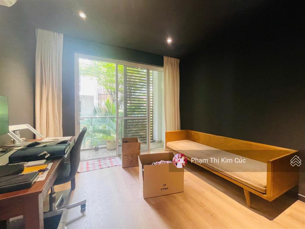 Nhà phố palm residence full nội thất cao cấp cho thuê 33 triệu. vị trí ngay hồ bơi, công viên đẹp