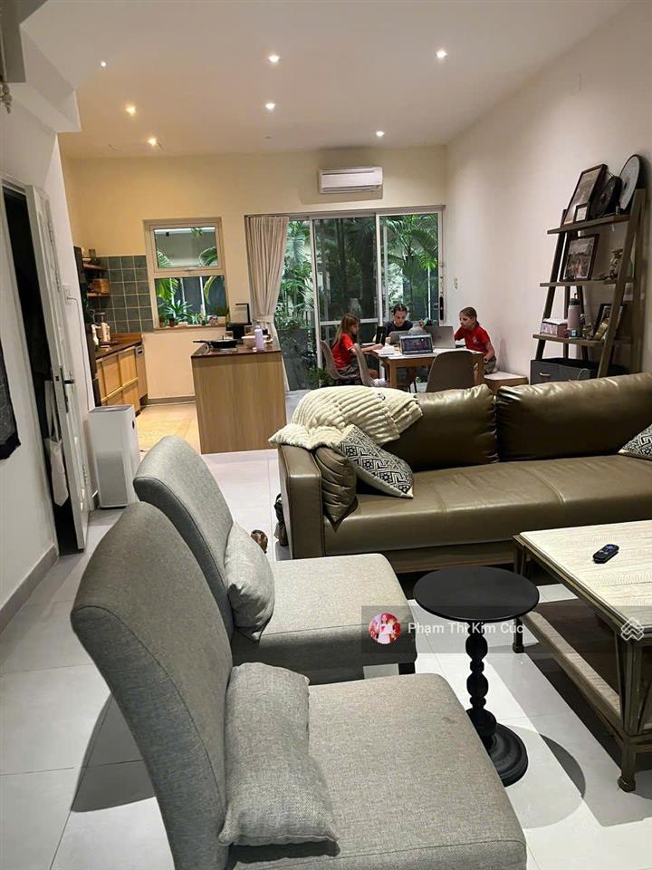Nhà phố palm residence full nội thất cao cấp cho thuê 33 triệu. vị trí ngay hồ bơi, công viên đẹp