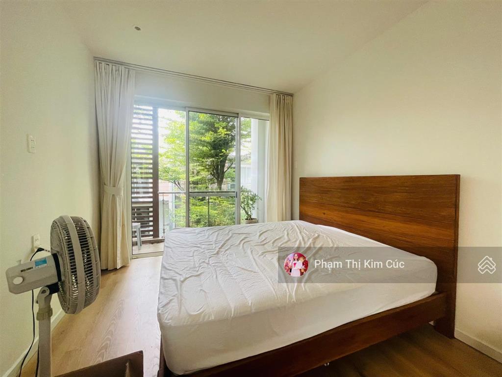 Nhà phố palm residence full nội thất cao cấp cho thuê 33 triệu. vị trí ngay hồ bơi, công viên đẹp