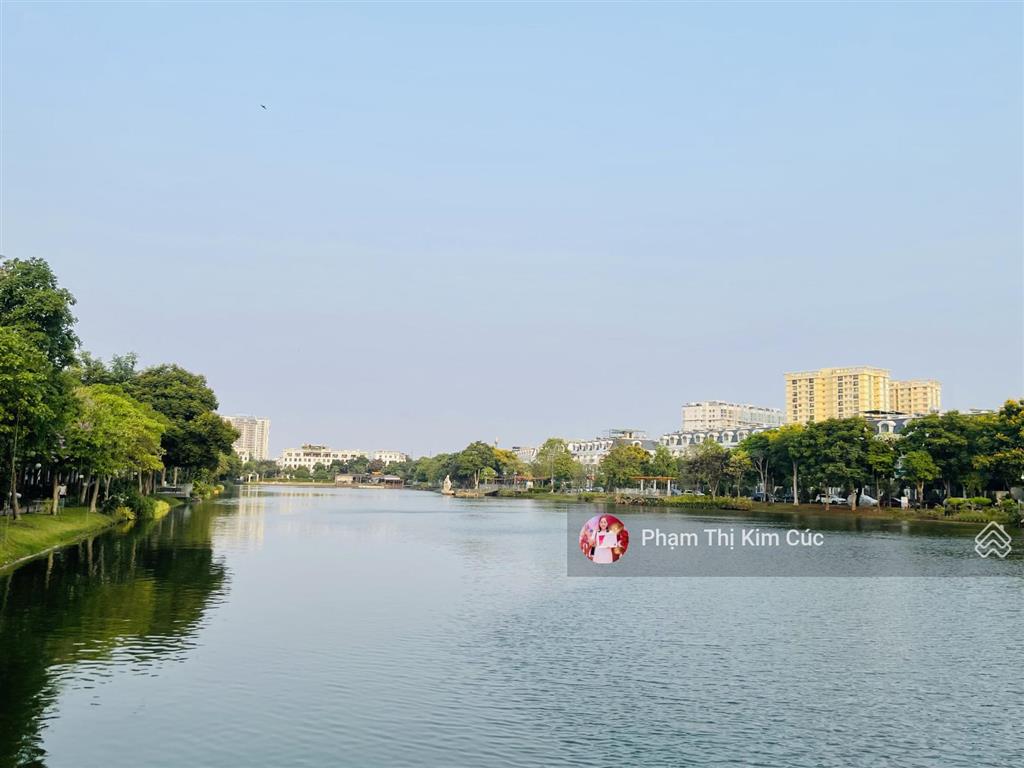Cho thuê nhà phố view công viên 1 trệt 3 lầu nội thất cơ bản mới đẹp. giá hót 30 triệu/tháng