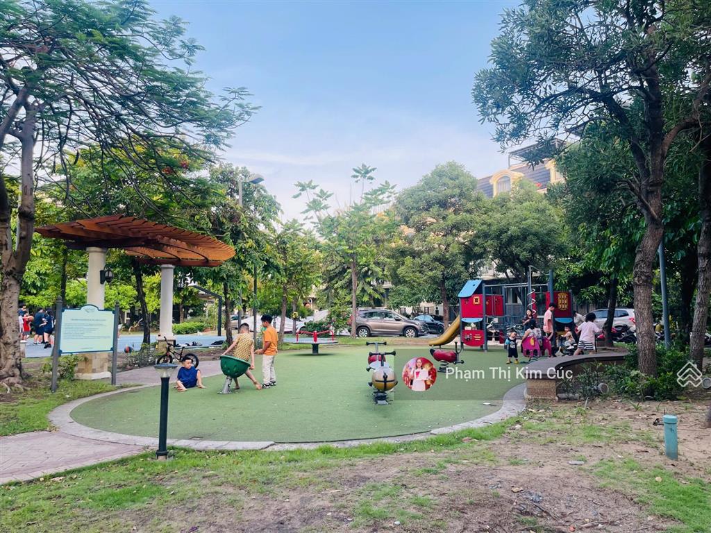 Quá hot lakeview city nhà phố view công viên, full nội thất 4pn  5wc đẹp giá 21 tỷ cần bán gấp