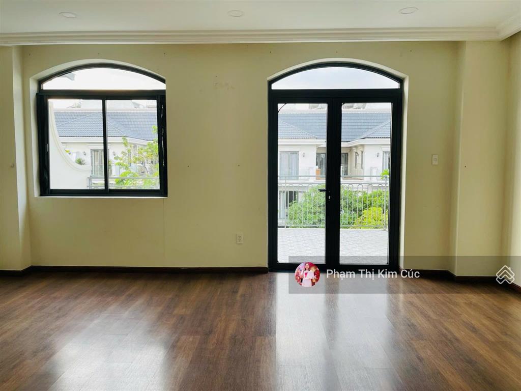 Hàng hiếm khó tìm nhà phố 6x20m mặt tiền đường chính 20m giá 32tr. phù hợp để ở hoặc làm công ty