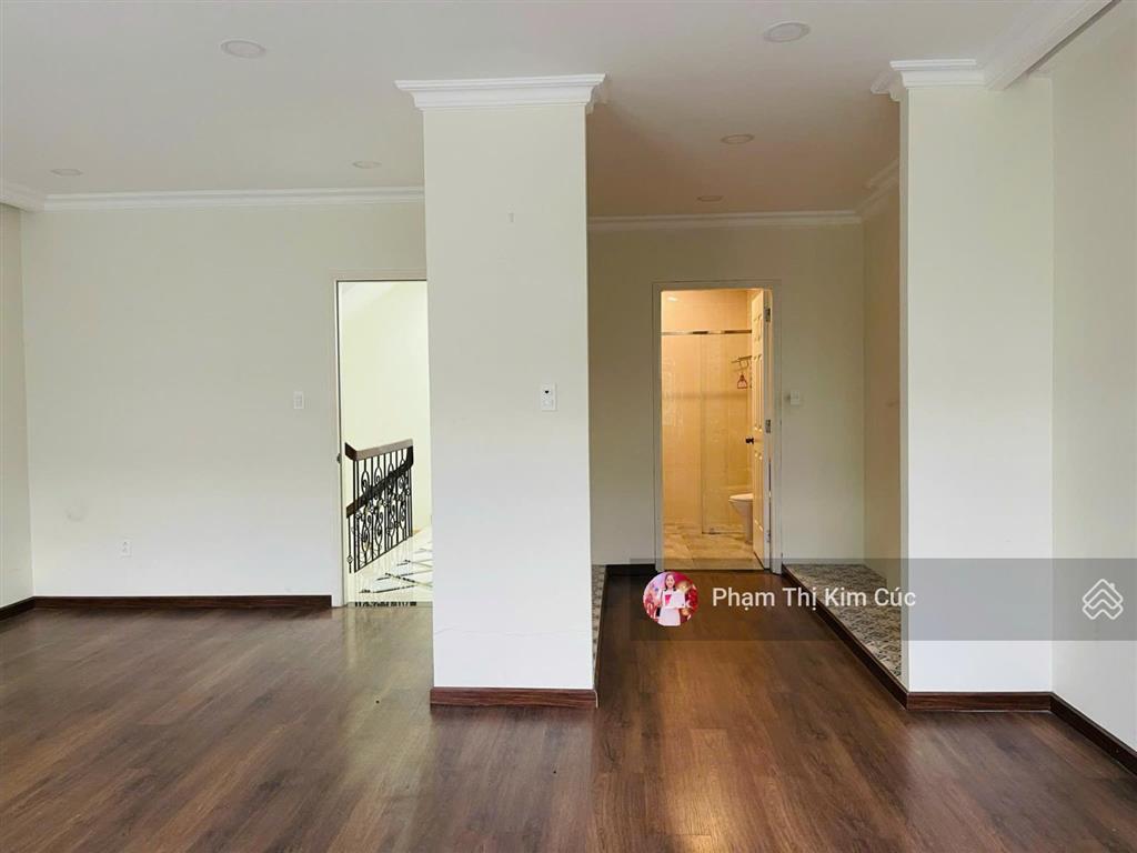 Hàng hiếm khó tìm nhà phố 6x20m mặt tiền đường chính 20m giá 32tr. phù hợp để ở hoặc làm công ty