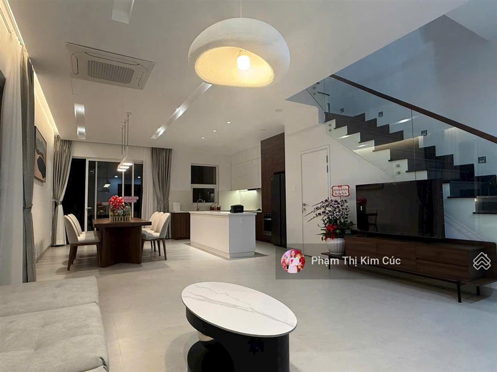 Siêu phẩm góc vườn hiếm tại 3pn4wc full nội thất cao cấp mới 100%. giá 2700$ còn thương lượng