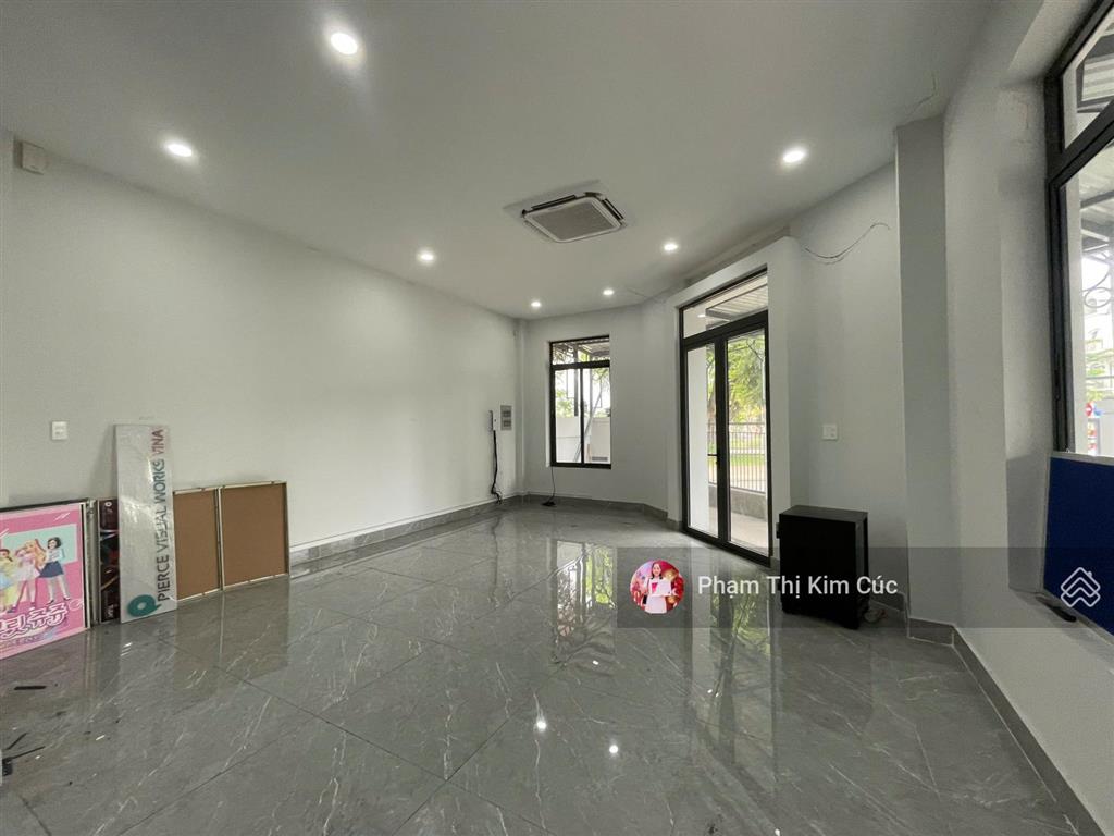 38 triệu siêu vip căn góc 2 mặt tiền trục chính  view hồ. dt 180m2 1 trệt 3 lầu nhà mới đẹp