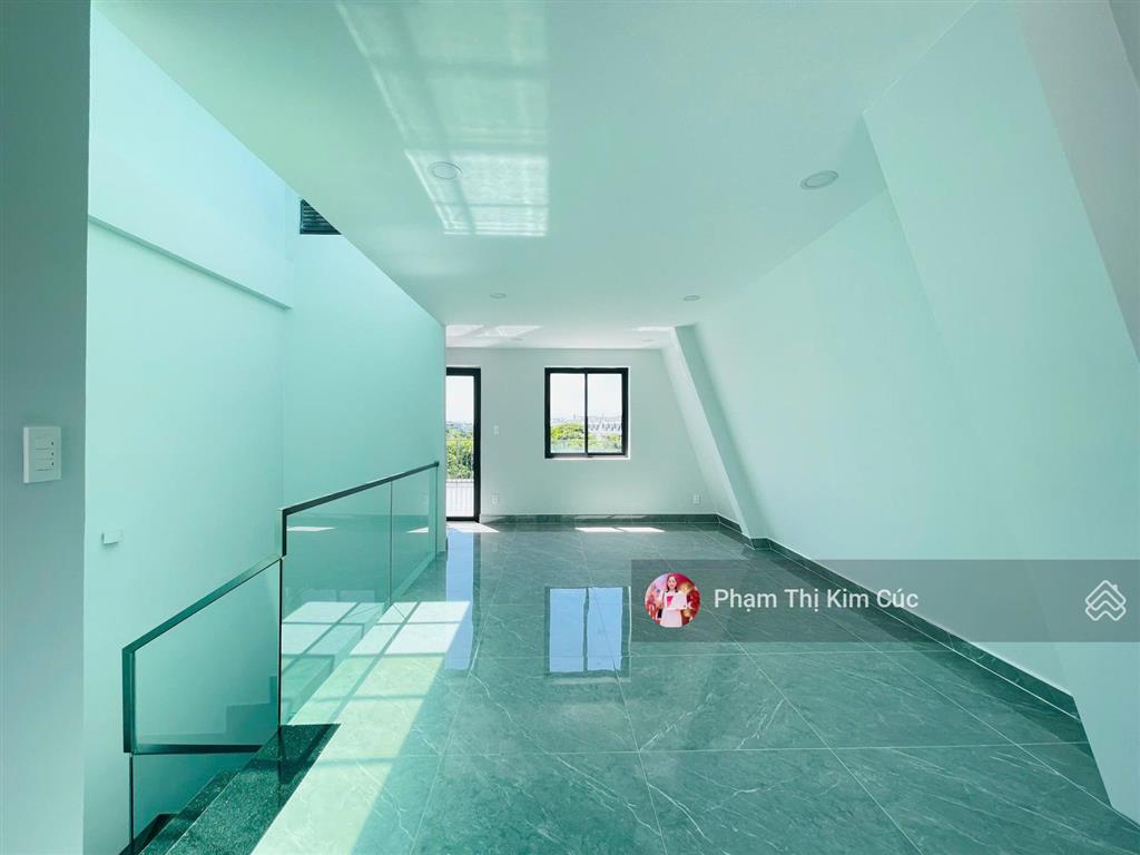 38 triệu siêu vip căn góc 2 mặt tiền trục chính  view hồ. dt 180m2 1 trệt 3 lầu nhà mới đẹp