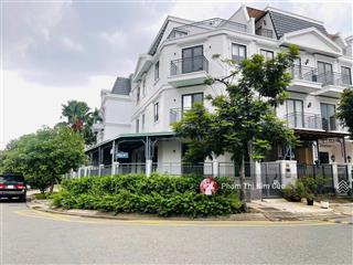 38 triệu siêu vip căn góc 2 mặt tiền trục chính  view hồ. dt 180m2 1 trệt 3 lầu nhà mới đẹp