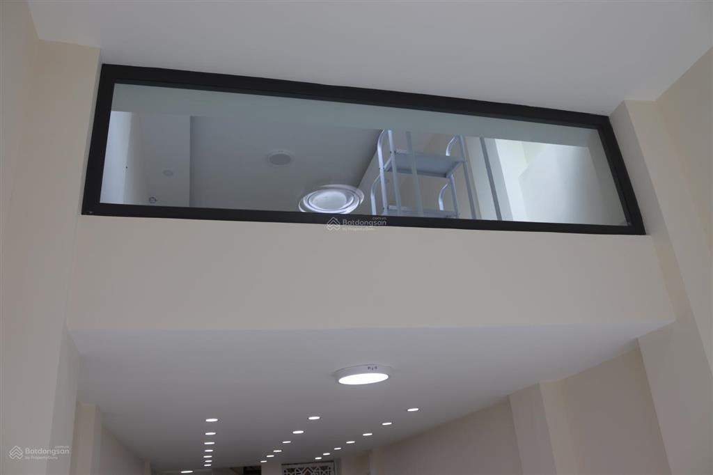 Bán nhà mặt tiền 56 phan đình phùng, p. cầu kiệu, tphcm