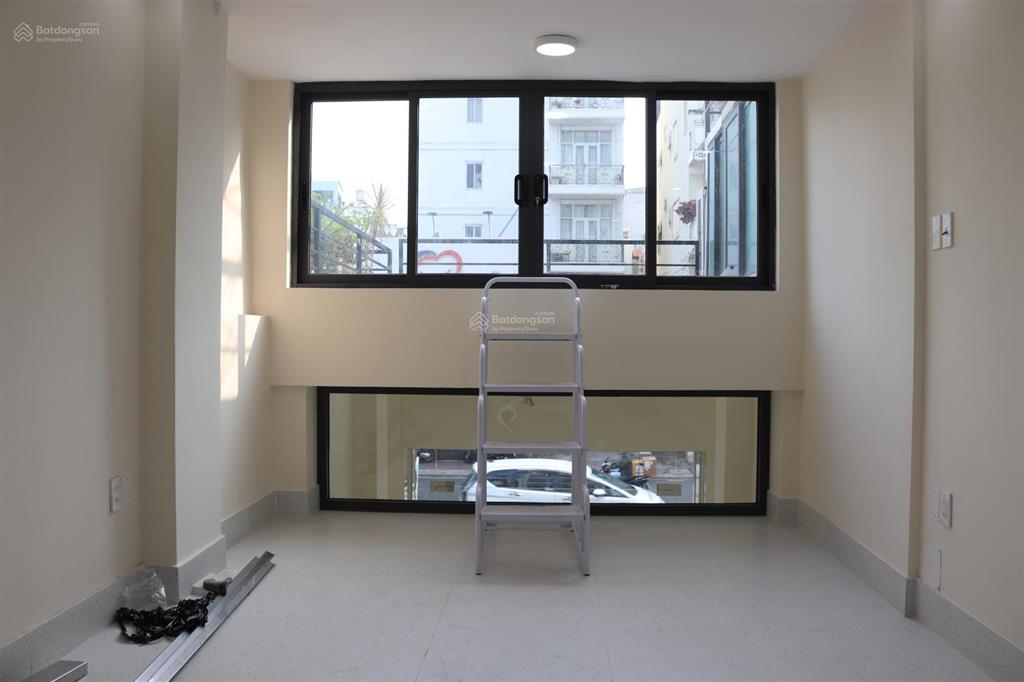 Bán nhà mặt tiền 56 phan đình phùng, p. cầu kiệu, tphcm